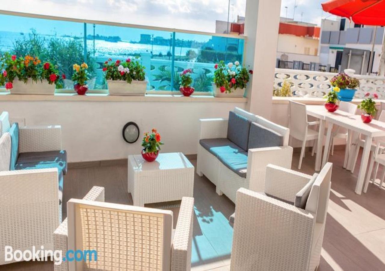 Bed and Breakfast Estasi Sul Mare Порто-Чезарео Екстер'єр фото